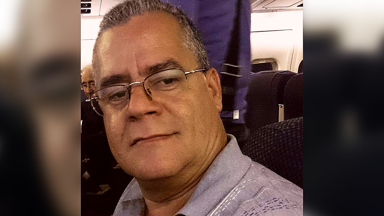 ElNacionalWeb's tweet card. El técnico Alexis Ramón Muñoz Castañeda, de 59 años, falleció luego de pelear con el guardia de las oficinas de Cantv en Coche