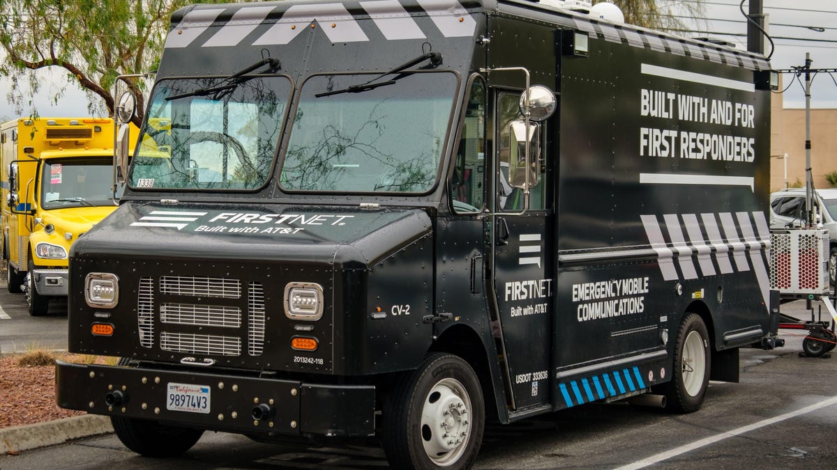 FirstNetGov's tweet card. Amid the chaos of the Formula 1 Las Vegas Grand Prix, I talked to AT&T and first responders about how they plan and operate during events like this.