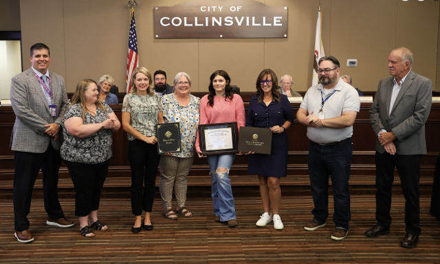 RiverBenderNews's tweet card. Alexis Haynes of Collinsville High earns apprenticeship certificate at Gateway Convention Center, supported by local officials and inclusive employment programs.