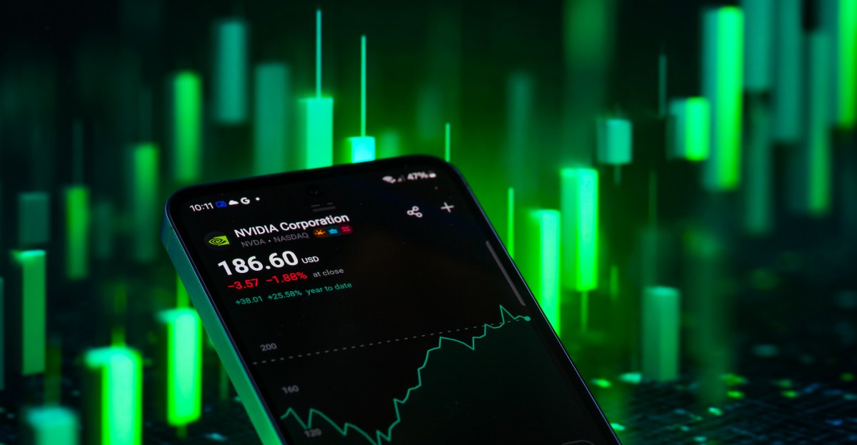 data_nerd's tweet card. Uncovering and explaining how our digital world is changing — and changing us.