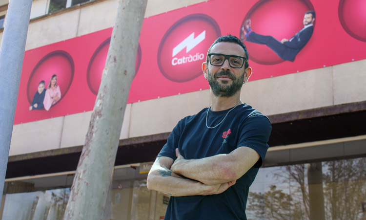 Comunicacio21's tweet card. Entrevista amb Xavi Canalias, d’‘El matí de Catalunya Ràdio’ i ‘Col·lapse’, on aborda el seu camí fins a convertir-se en la mà dreta de Ricard Ustrell.