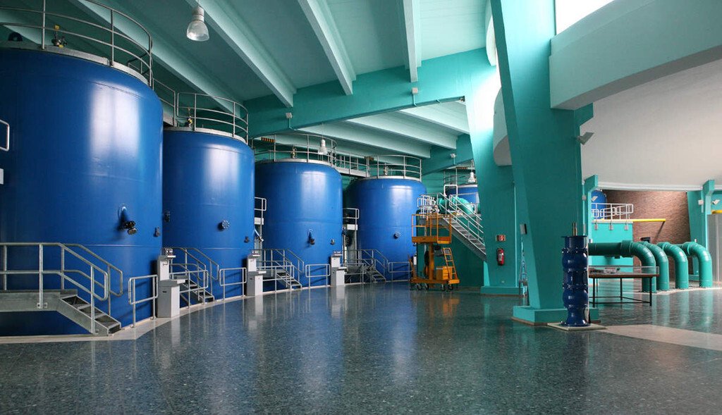 ftServer's tweet card. Die Stadtwerke Düsseldorf haben in zwei Leitwarten ihrer drei Wasserwerke die Verfügbarkeit der Datenbanken mit fehlertoleranten Servern von Stratus abgesichert. Die vollständig redundant ausgelegten...