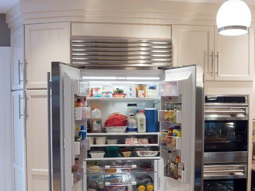 SubZeroService's tweet card. Sub-Zero Door Gasket Replacement What to do when your refrigerator door isn’t vacuum sealing You can thank your Sub-Zero door gasket for much of your refrigerator’s vaunted food preservation. The...
