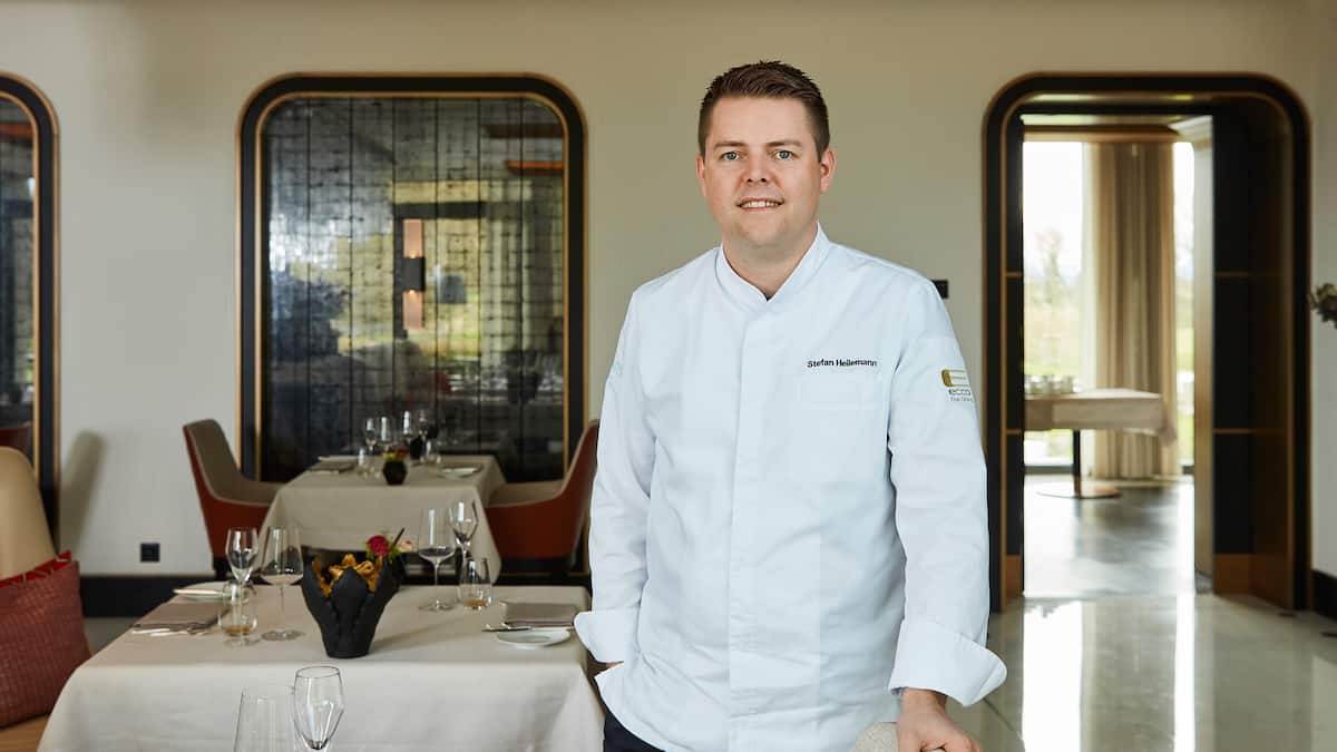 lumabeef's tweet card. SWISS: Heilemann, Hacktätschli & Wiedikerli Die SWISS hat den Dreh raus, holt Starchefs und regionale Produkte an Bord. Gastkoch: Stefan Heilemann.