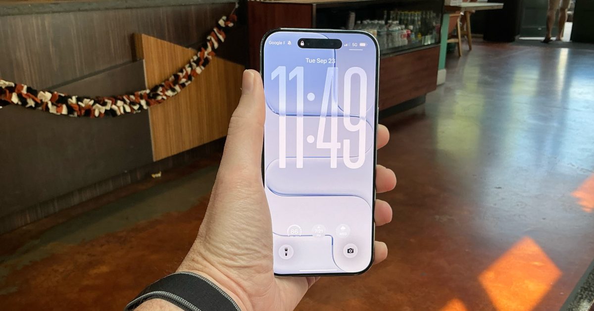 GoodHelper702's tweet card. Apple’s ultra-thin iPhone Air was expected by many to have durability and battery life issues, but so far those fears are proving unfounded.