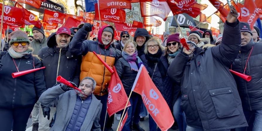 UniforTheUnion's tweet card. Unifor Québec members, supported by a large delegation of Unifor members from Ontario, gathered in Montréal on November 29 as part of a major inter-union rally that brought together more than 50,000...