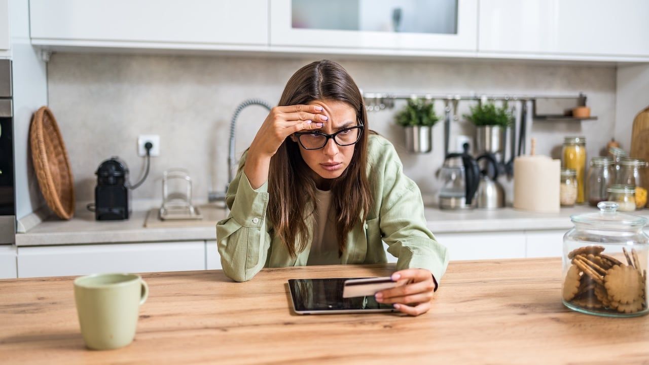 TopClassActions's tweet card. Heritage Federal Credit Union overdraft fees $635K class action settlement. Class members who were charged overdraft fees can receive a cash payment.