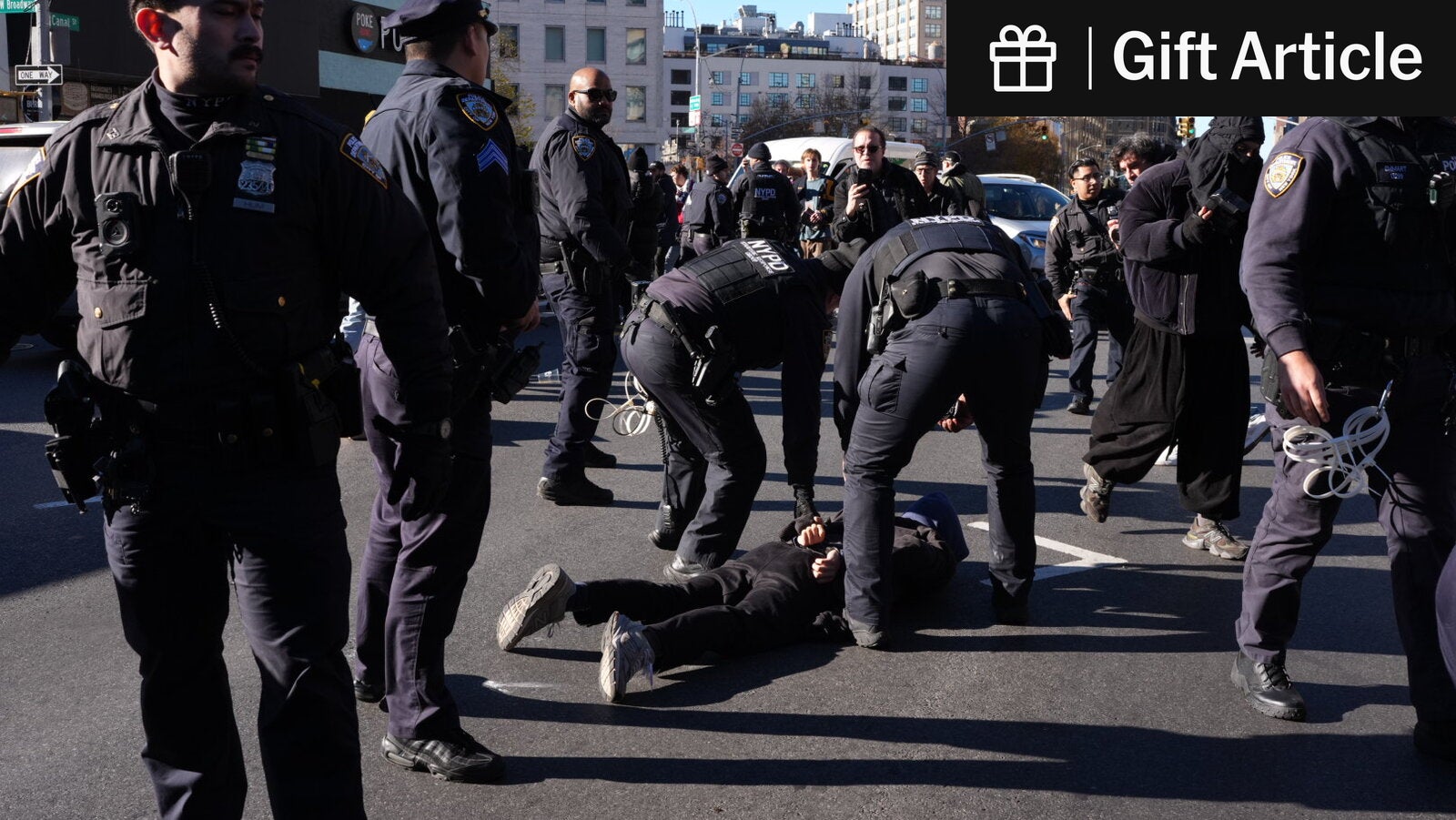 bradlander's tweet card. The confrontation appeared to foil a possible ICE raid nearby, underscoring the numerous challenges the federal government faces in trying to stage raids in a dense city like New York.