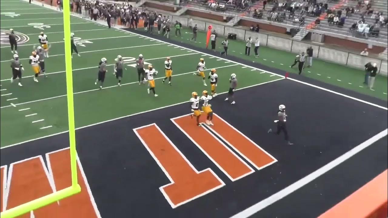 zak21wallace's tweet card. Zak Wallace RB