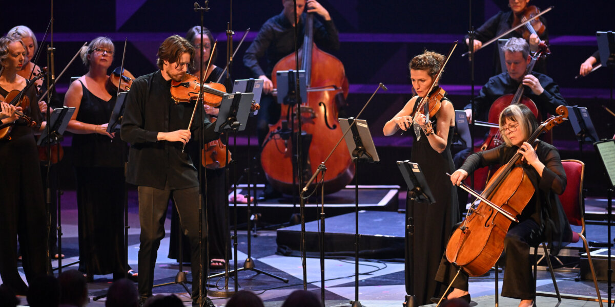 BrittenSinfonia's tweet card. A different kind of orchestra