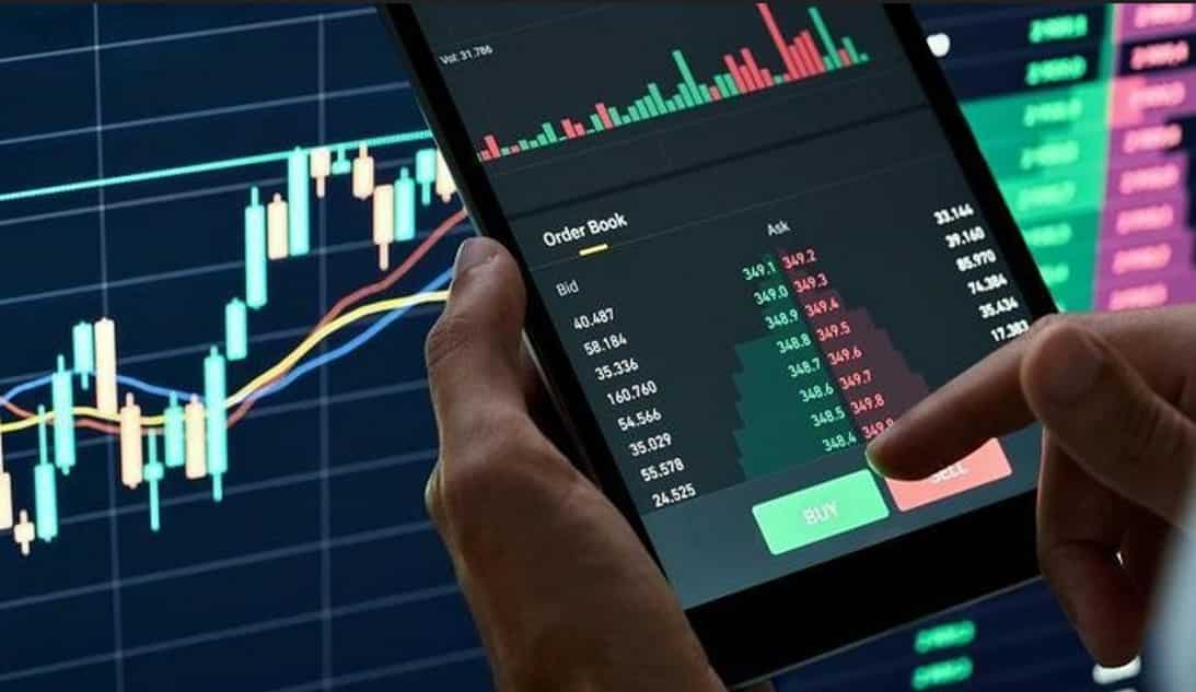 ZeeBusiness's tweet card. Which stocks will be in focus today including Vedanta, Microtech Developers, HDFC Life and Sona BLW? Which companies will announce their results? Know here in Stocks In News.