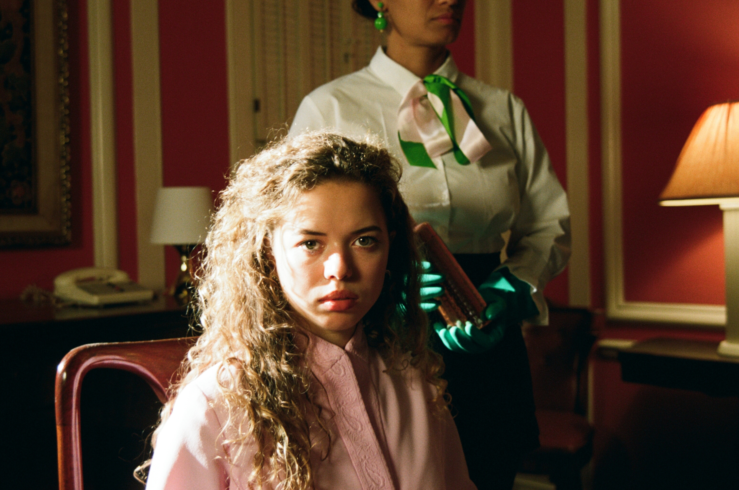 TimeOutIst_en's tweet card. The London singer-songwriter Nilüfer Yanya talks about her debut album and her favourite place to hang out in Istanbul.