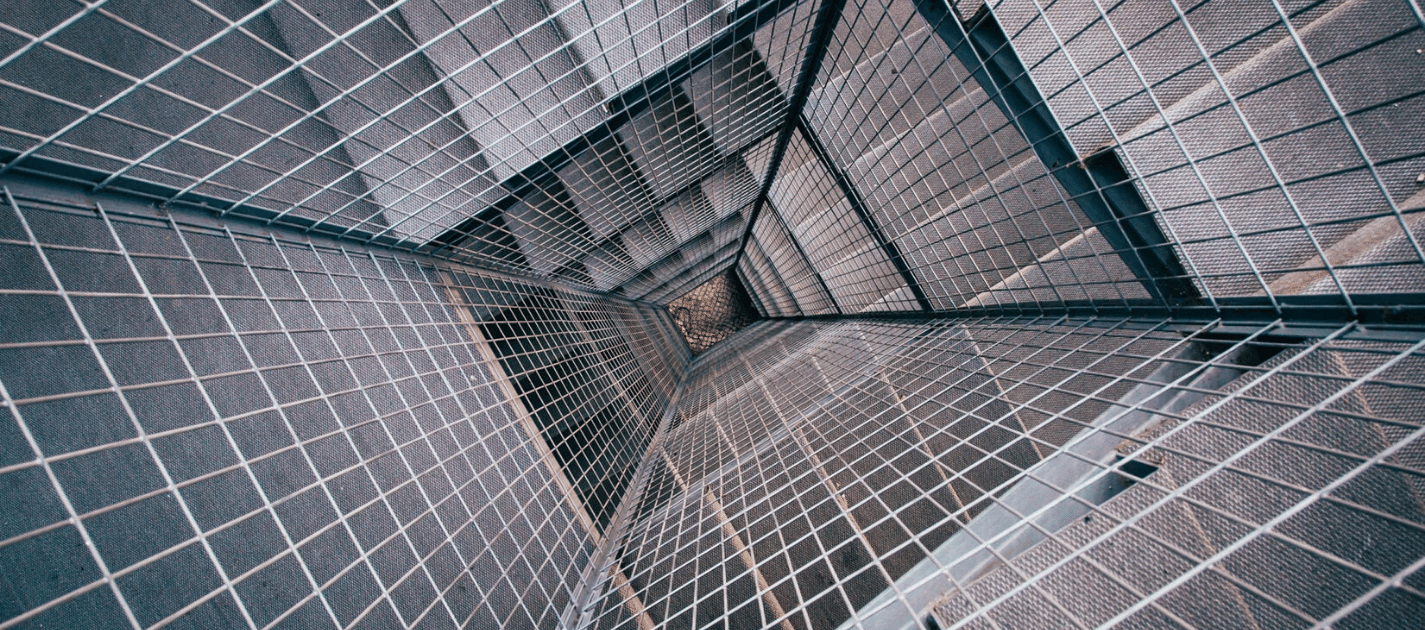 avanscoperta's tweet card. Francesco Strazzullo racconta la genesi del movimento Frameworkless in questa intervista. Scopri come emanciparti dalla schiavitù del framework.