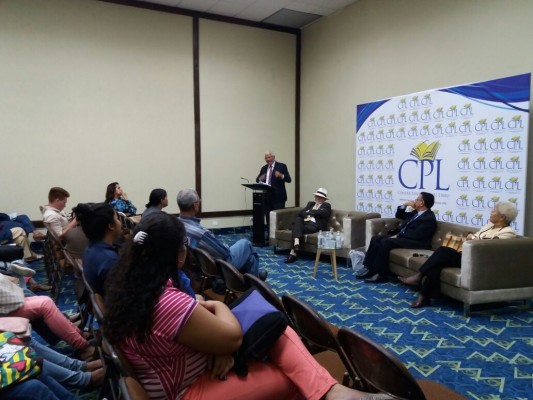 DiarioDigitalUP's tweet card. Universidad de Panamá presentó con éxito el coloquio 'Hitos de la nacionalidad panameña'