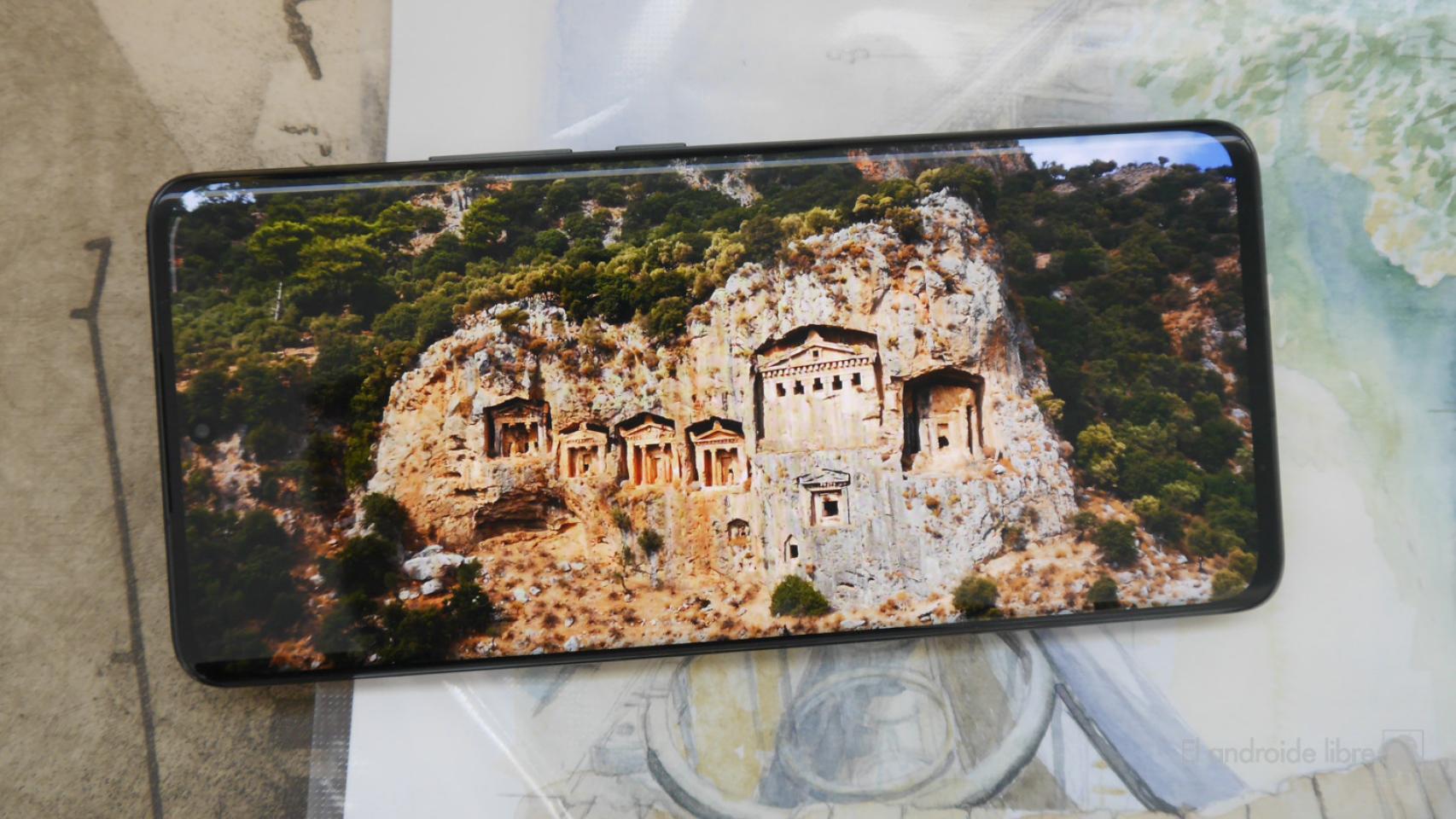 apps_droid's tweet card. MIUI basado en Android 14 se espera que llegue en su versión estable para finales de este año después de pasar por varias betas.