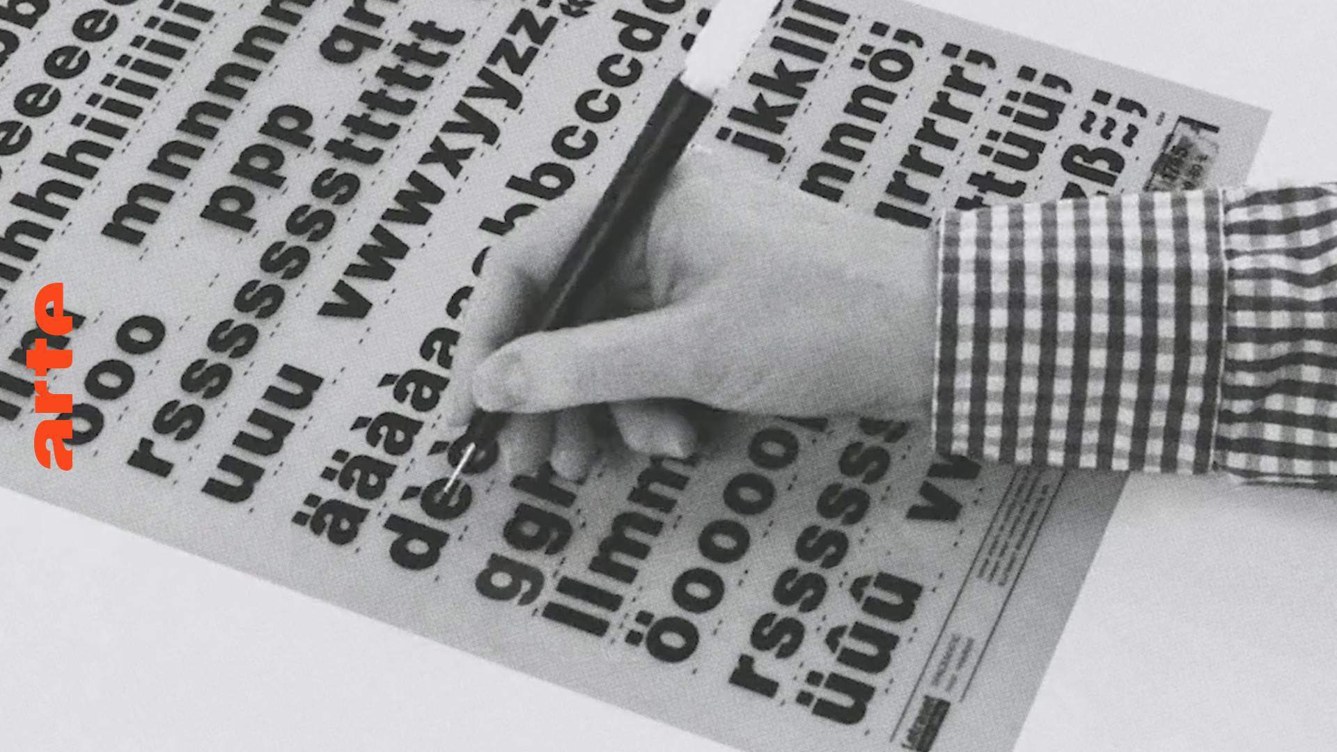 UndressedDesign's tweet card. Gymnastique - Letraset, la police du punk - Regarder le documentaire...