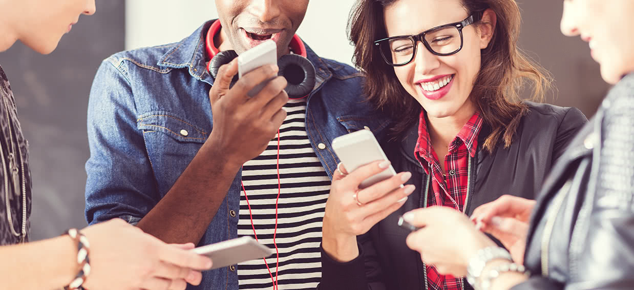 Teamwork_Events's tweet card. 95% of buyers read reviews before making a purchase. Capitalize on this trend by using event surveys to create social proof and build credibility.