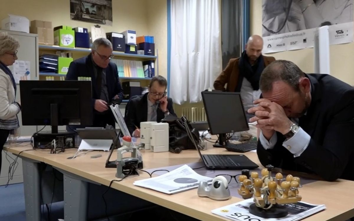 BLBagousse's tweet card. Notre caméra a suivi David Robo, le maire sortant pendant un mois demi : du lancement de sa campagne à sa victoire dimanche 15 mars. Un documentaire à découvrir sur Tebesud et le telegramme.fr.