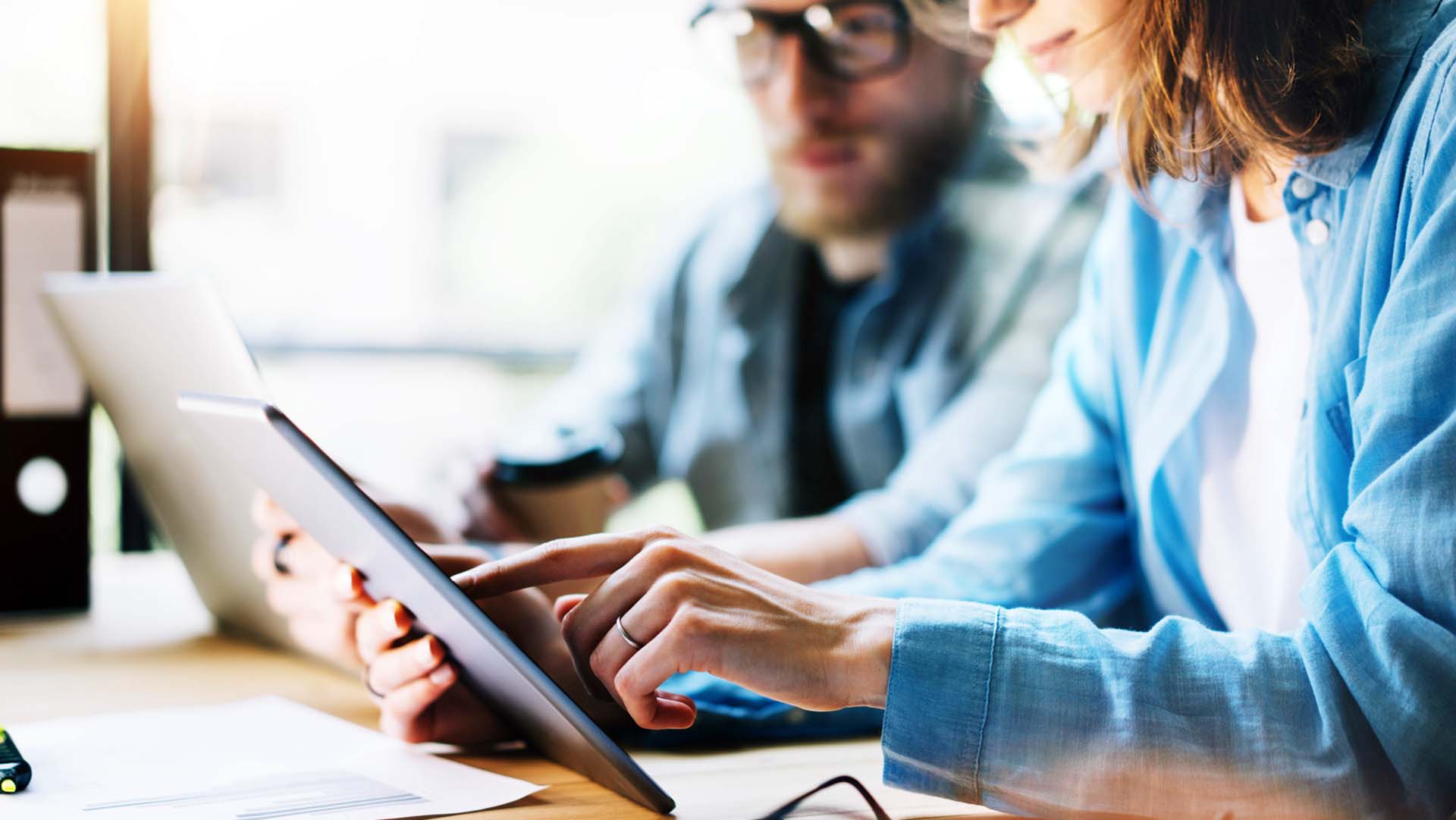 WeAreStudioFive's tweet card. Discover how AI in UX design is revolutionizing businesses by creating tailored user experiences for enhanced digital engagement.