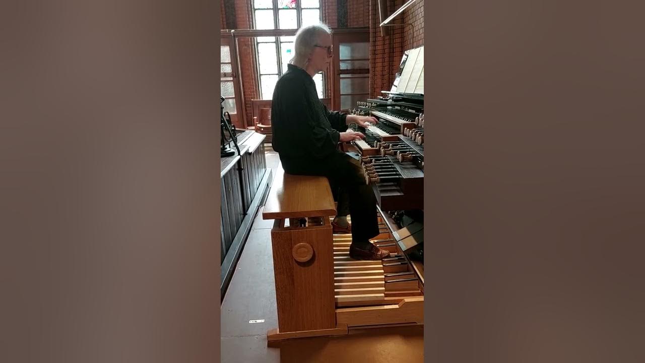 tudifrudi's tweet card. Andreas Gärtner spielt: L'Amour toujours von Gigi d'Agostino