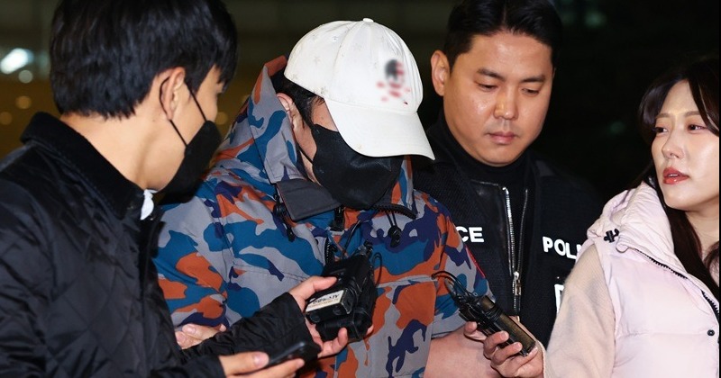 newsvop's tweet card. 압수수색 도중 도주했다가 붙잡힌 이씨... 영장실질심사 포기