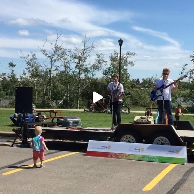 thebigtreefan's tweet card. Emilee and Jackson Friesen (@bigtreefan) • Instagram video