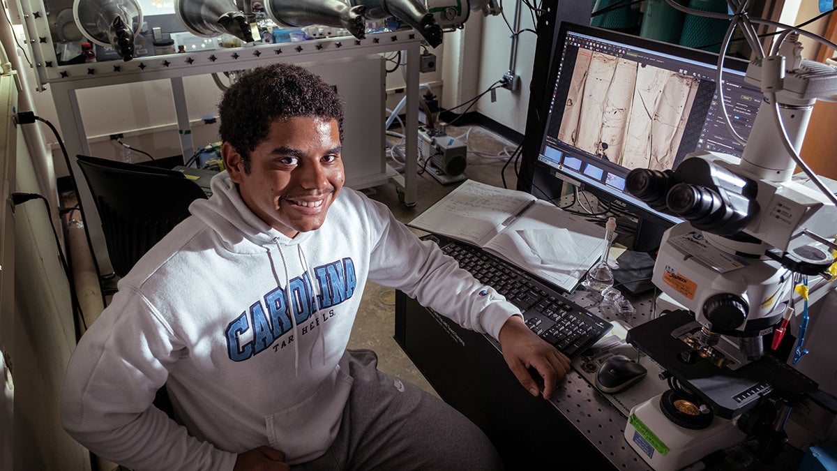 UNC's tweet card. Miguel Reyna’s research may help scientists improve their understanding about the process that charges batteries.