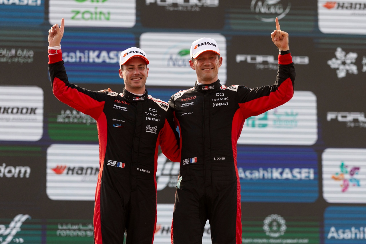 AUTOSPORT_web's tweet card. 　11月26日（水）から29日（土）まで、中東サウジアラビアで行われた2025年WRC世界ラリー選手権の第14戦『ラリー・サウジアラビア』で、TOYOTA