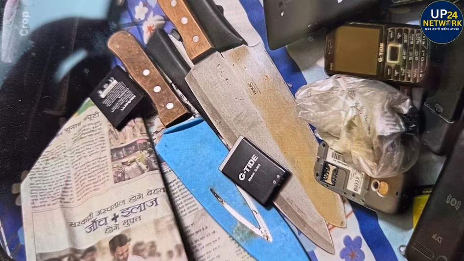 up24network's tweet card. Delhi Blast जांच में बड़ा खुलासा — ATS को परवेज अंसारी के घर से 6 की-पैड मोबाइल और इंटरनेशनल सिम मिले। वह विदेशी आकाओं से संपर्क में था।