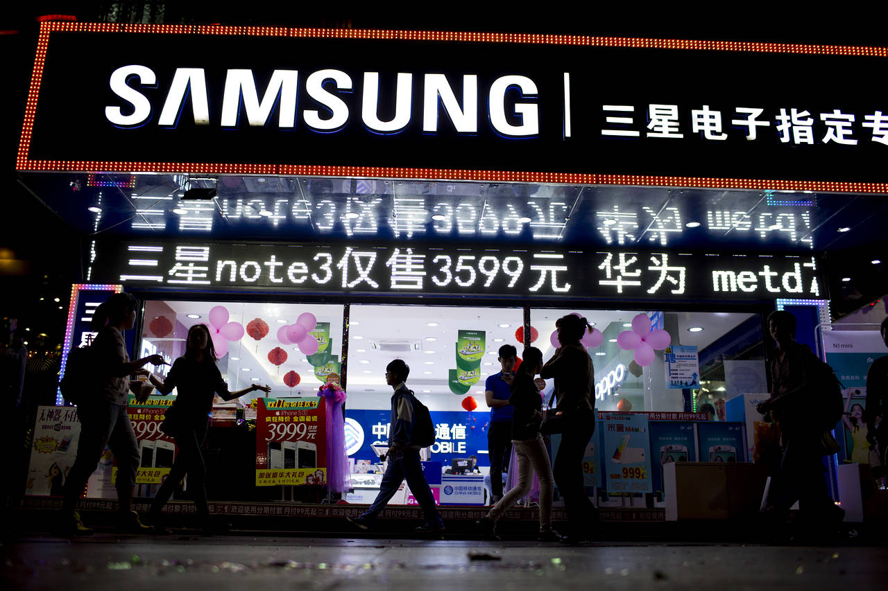 WSJdigits's tweet card. Samsung Electronics is slated to release its first-quarter earnings before the market opens in Seoul on Thursday. Here's what you need to know.
