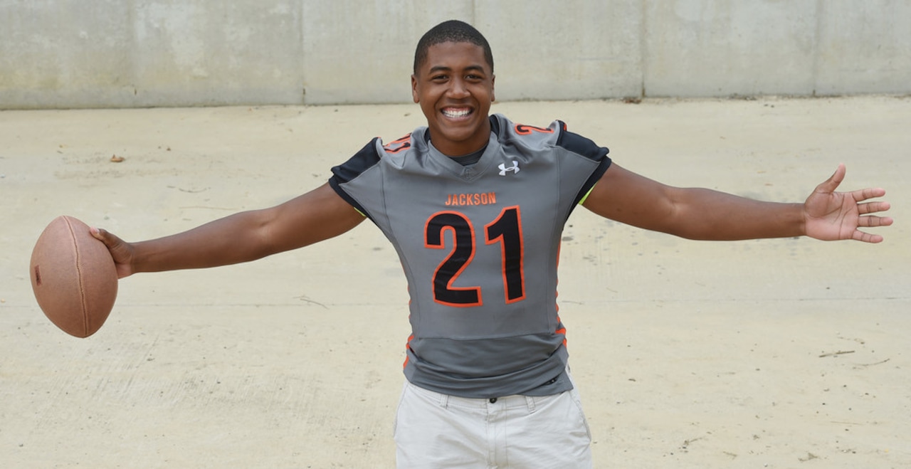 JacksonCitPat's tweet card. Micah Cretsinger has gone from Jackson High to SVSU and now has his name in the NFL Draft