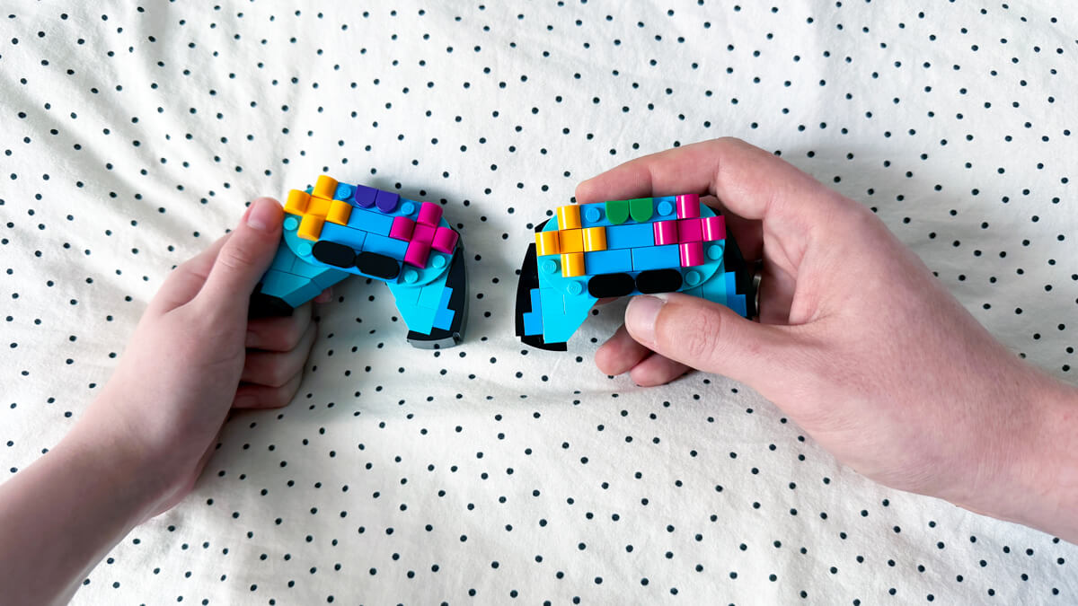 TataDeveloper's tweet card. LEGO dla graczy i darmowe kontrolery