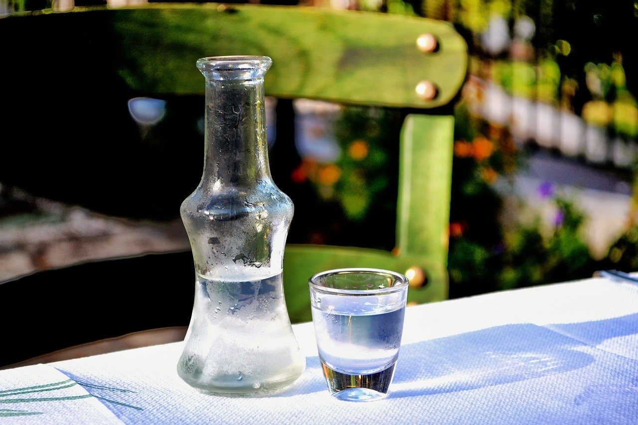 TheGreekVibe's tweet card. Tried and tested tips on how to enjoy Greece's favorite 'spirits' ouzo, raki, or tsipouro like a Greek by a Greek.