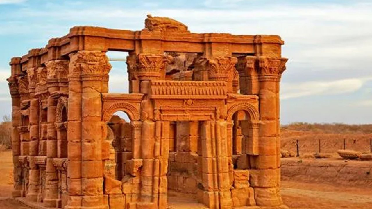 mohdart1's tweet card. In the golden sands of central Sudan, standing defiant against time and neglect, is a remarkably preserved ancient structure that tells the story of a civilization at the crossroads of Africa, Rome,...