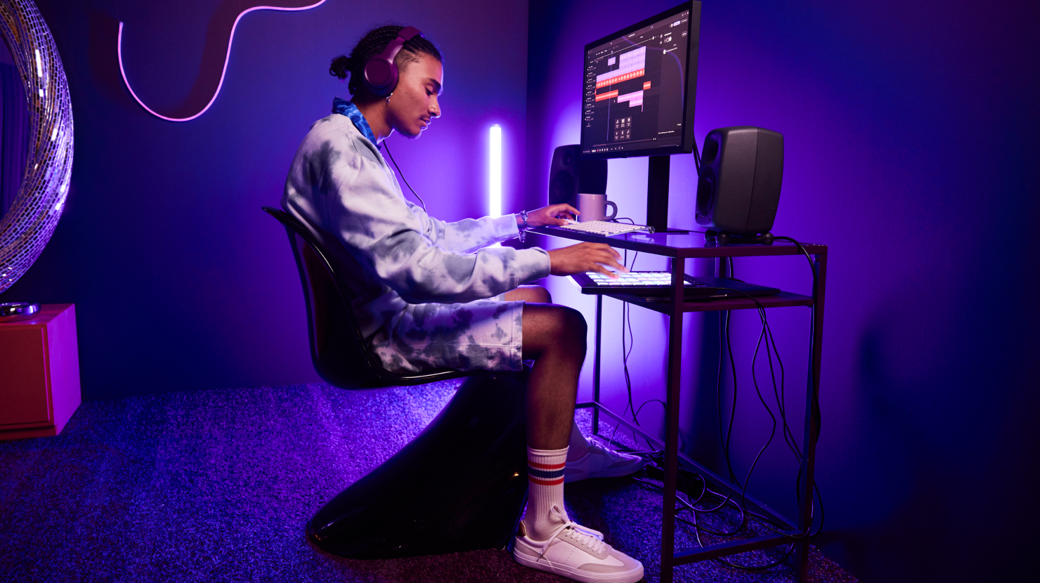 ModestHeights's tweet card. In this article, we will walk you through the steps of beat-making. Whether you want to make raunchy Trap Beats, LoFi Hip Hop, or Dance Music, the process of creating beats basically follows the same...