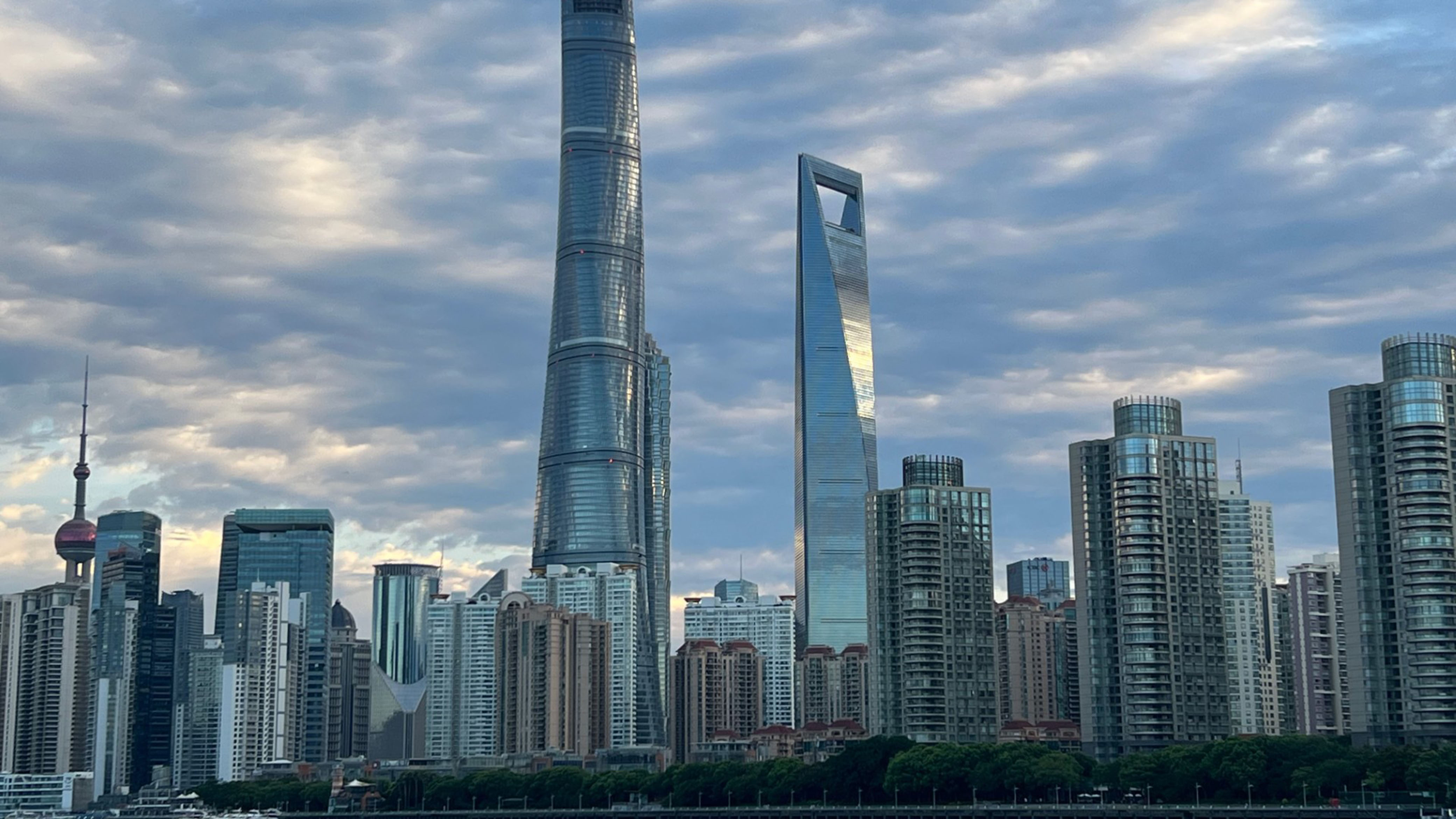 CSIS's tweet card. Scott Kennedy hosts a virtual roundtable discussion on the state of China’s economy featuring a panel of top experts.