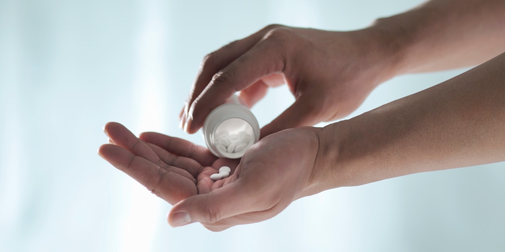 PHC_STL's tweet card. The evidence is limited, but some painkillers might interfere with the body's immune response.