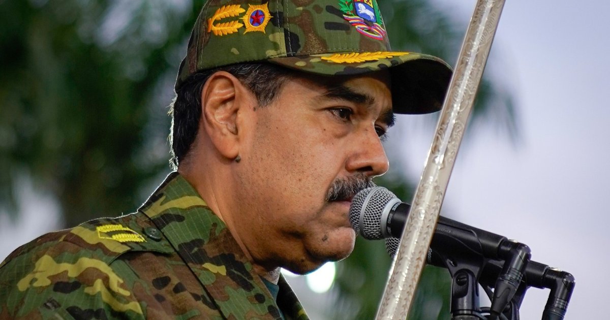 DelphiReed's tweet card. Sources claim Maduro might leave Venezuela due to a potential U.S. attack. According to CCN, he could have reached the Brazilian border this afternoon.