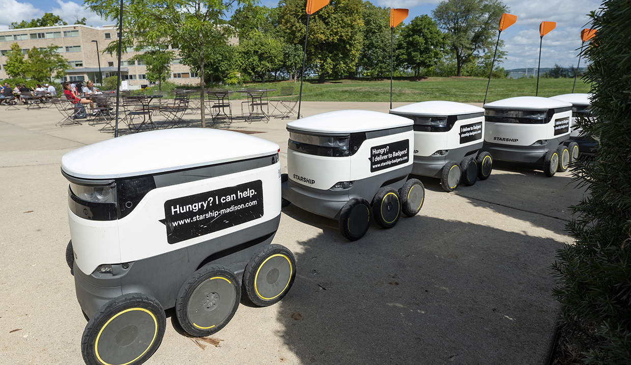 libreenUSA's tweet card. A lunchtime journey across campus with UW–Madison’s favorite automaton