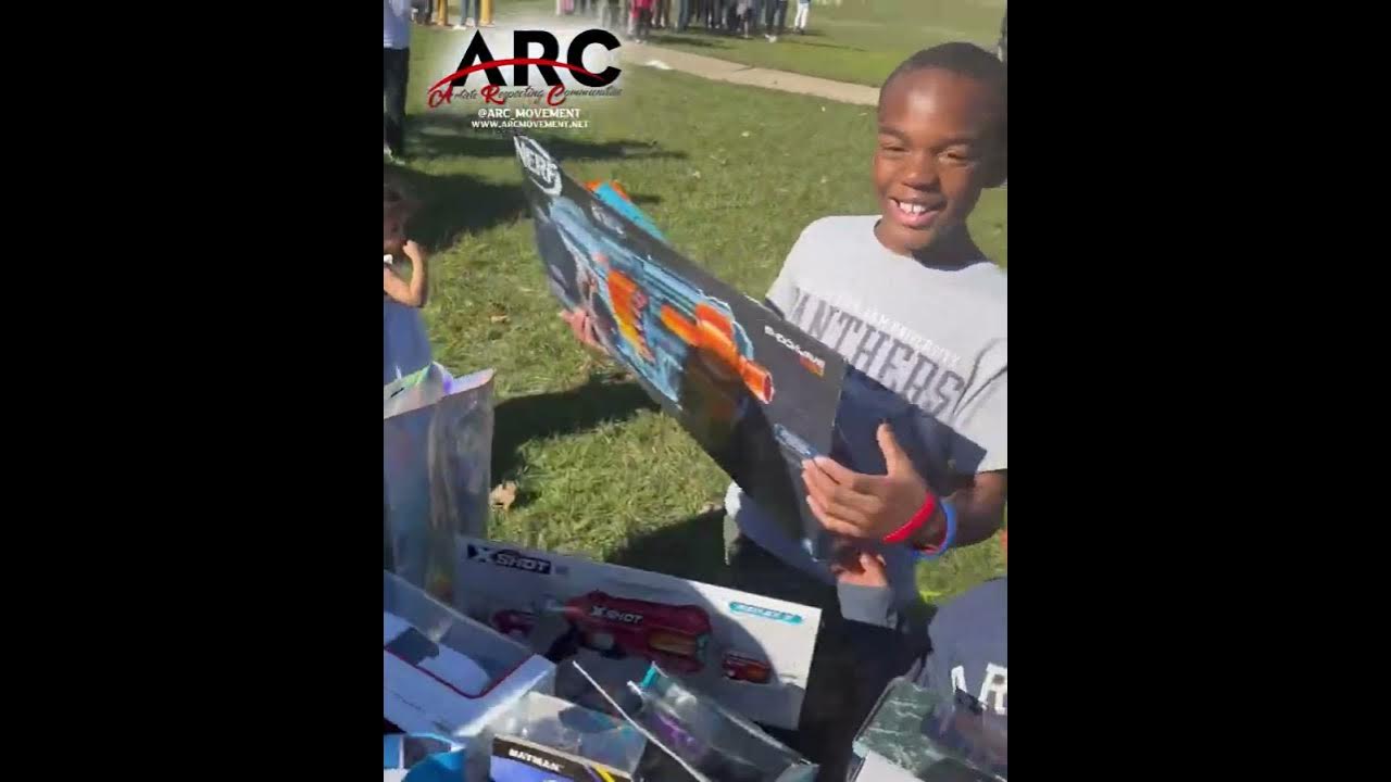 BlueLove_1920's tweet card. Ms.Houston partnered with @ARCMOVEMENT Holiday Toy Drive In SouthPark...