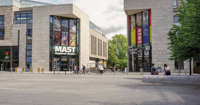 Tweet card summary image