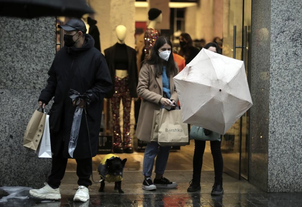 mbb_20's tweet card. Los efectos económicos de la pandemia podrían arrasar definitivamente con entre el 30 y el 40% del pequeño comercio, dejando así una huella irreversible en el modelo de distribució