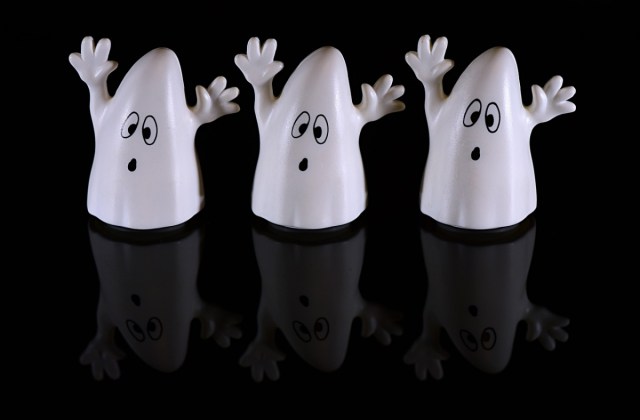 cs4fn's tweet card. by Paul Curzon, Queen Mary University of London (first published in 2007) Ghostly stage image by S. Hermann / F. Richter from Pixabay When Pepper’s Ghost first appeared on the stage as part o…