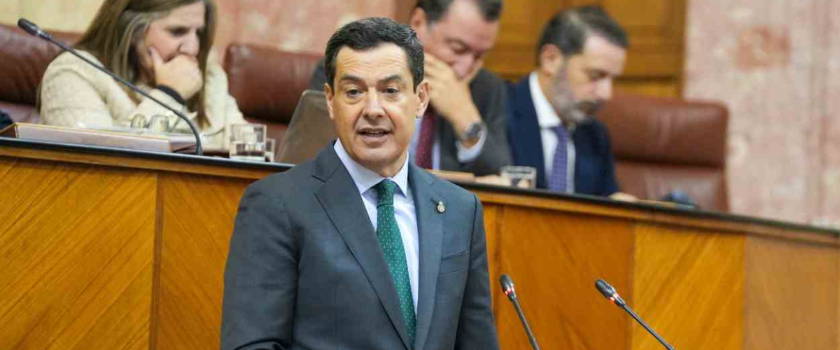 El_Plural's tweet card. OPINIÓN | El milagro económico de Moreno Bonilla es un fraude: Andalucía encabeza la pobreza en España