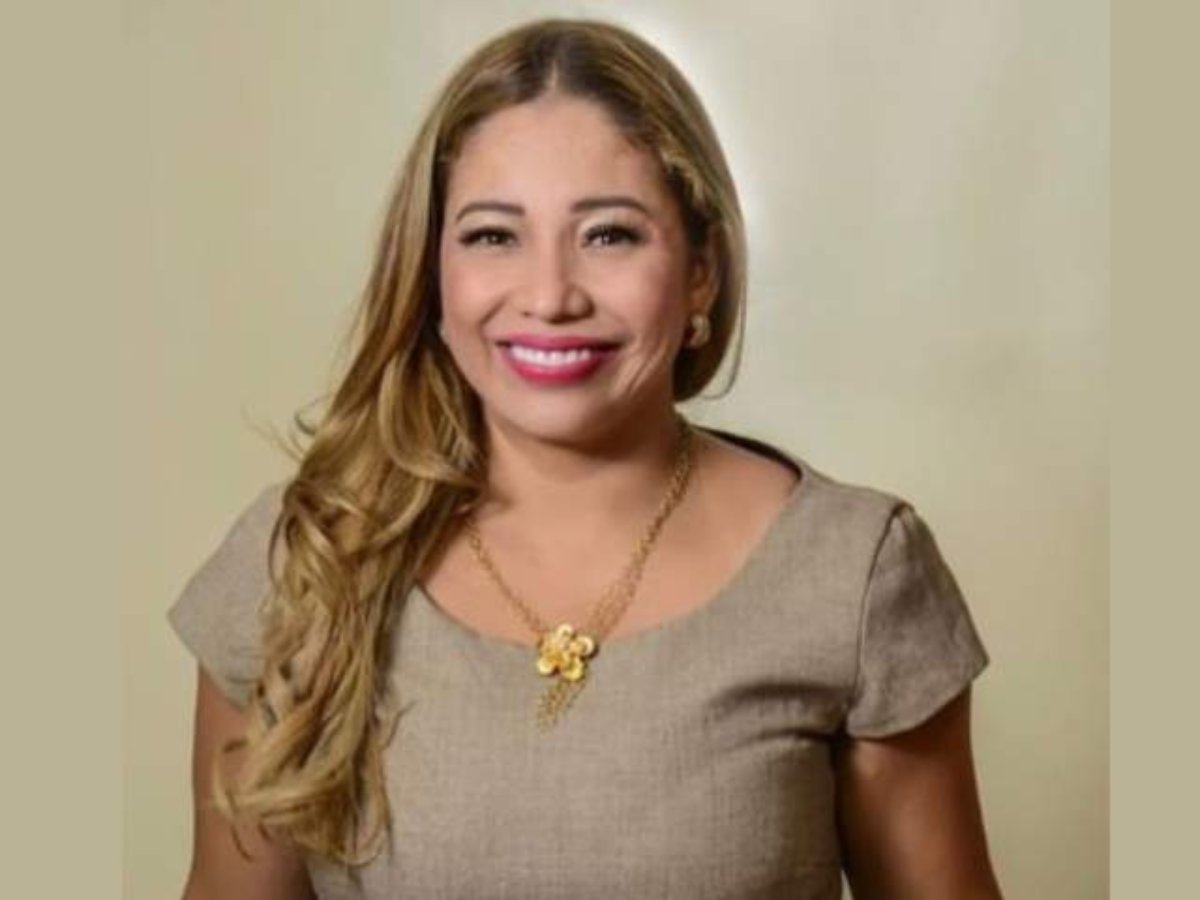 NormaVeraSa's tweet card. La normalización de la falta de ética pública en Colombia erosiona la confianza ciudadana y deteriora la legitimidad de las instituciones.