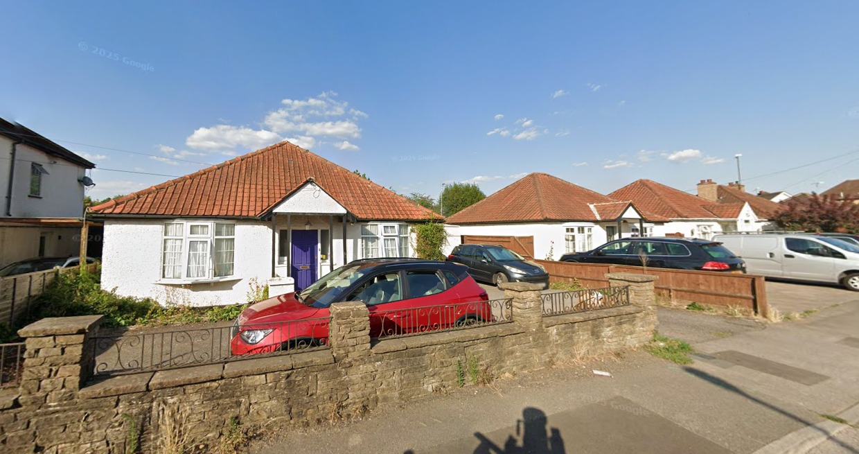 bucksfreepress's tweet card. Plans to demolish a bungalow and build five flats in Burnham have been refused after being branded as “unneighbourly”.