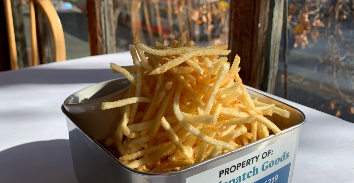 SFEnvironment's tweet card. They say they’re the first restaurant in San Francisco to fully commit to reusable packaging