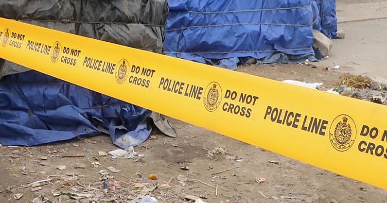 KannadaPrabha's tweet card. ಮಂಡ್ಯ: ಜಿಲ್ಲೆಯ ಹಳ್ಳಿಯೊಂದರಲ್ಲಿ ಭಾನುವಾರ ತೆರೆದ ಬಾವಿಯಲ್ಲಿ ಎಂಜಿನಿಯರಿಂಗ್ ಕಾಲೇಜು ವಿದ್ಯಾರ್ಥಿಯೊಬ್ಬನ ಮೃತದೇಹ ಪತ್ತೆಯಾಗಿದೆ ಎಂದು ಪೊಲೀಸರು ತಿಳಿಸಿದ್ದಾರೆ.ಮೃತ ವಿದ್ಯಾರ್ಥಿಯನ್ನು ಚಿಕ್