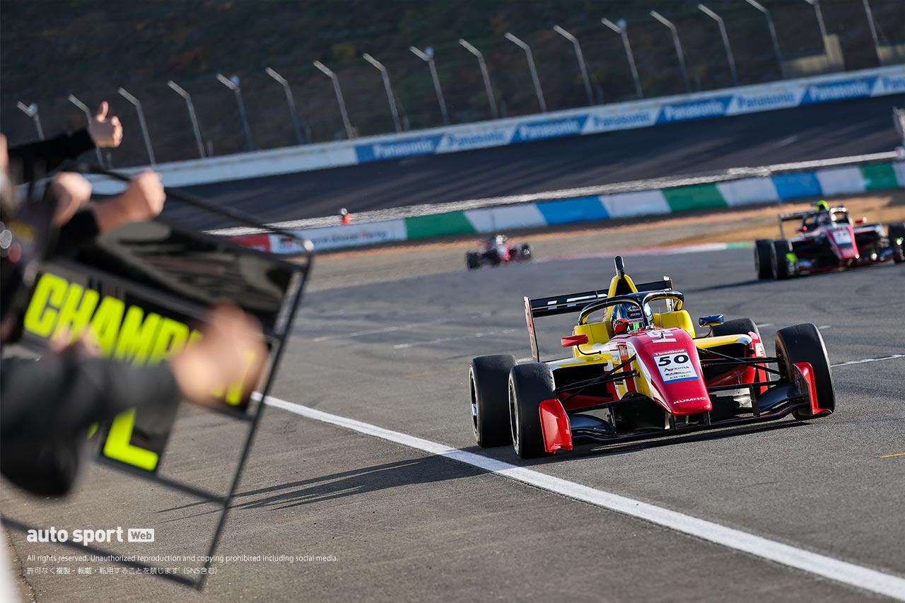 AUTOSPORT_web's tweet card. 　全日本スーパーフォーミュラ・ライツ選手権第6大会は11月30日（日）、栃木県のモビリティリゾートもてぎで第18戦の決勝レースが行われ、野村勇斗（HFDP