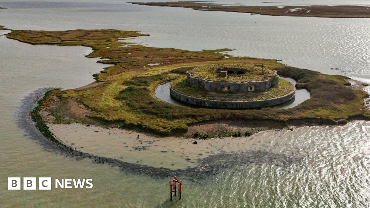BBCRadioKent's tweet card. Fort Darnet, built in the 19th Century as a naval defence, is on the market for £50,000.